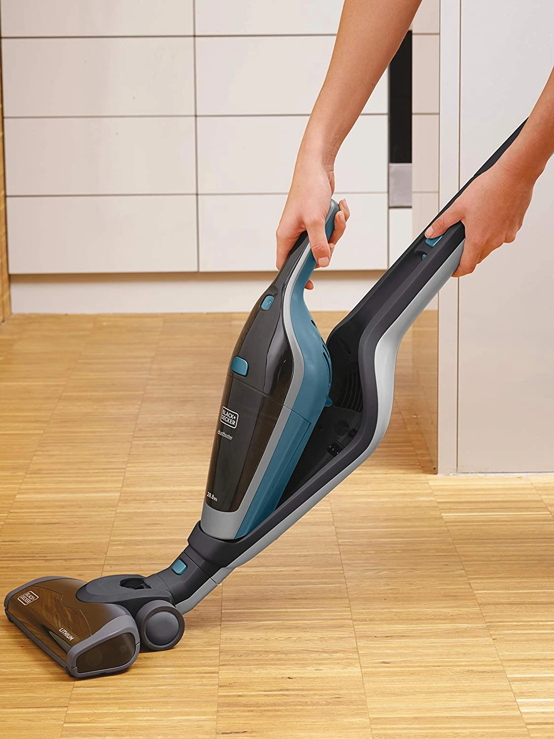 BLACK & DECKER SVA420B 2-in-1 Cordless Stick Vacuum Cleaner - Image 6